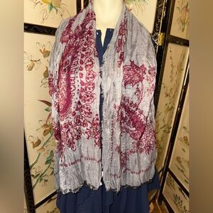 Banana Republic Gray & Burgundy Paisley Crinkle Scarf / Shawl 60”x30”